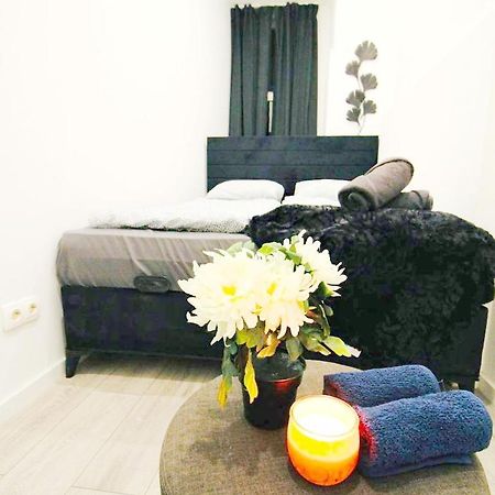 Comfortable Rooms In Akh Area Viena Exterior foto