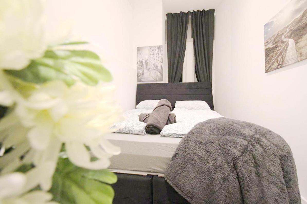Comfortable Rooms In Akh Area Viena Exterior foto